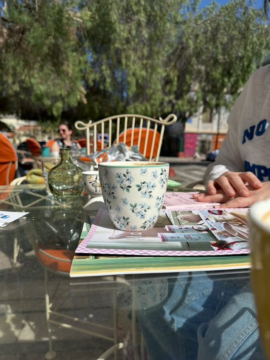 Slow living with Maxilara